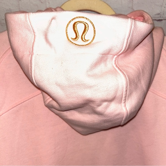 lululemon Scuba Full-Zip
Cropped Hoodie strawberry milkshake/gold size 14 - Picture 6 of 9